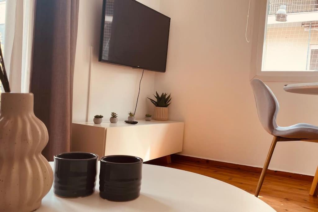 Daisy Apartment 15 Min To Acropolis Атина Екстериор снимка