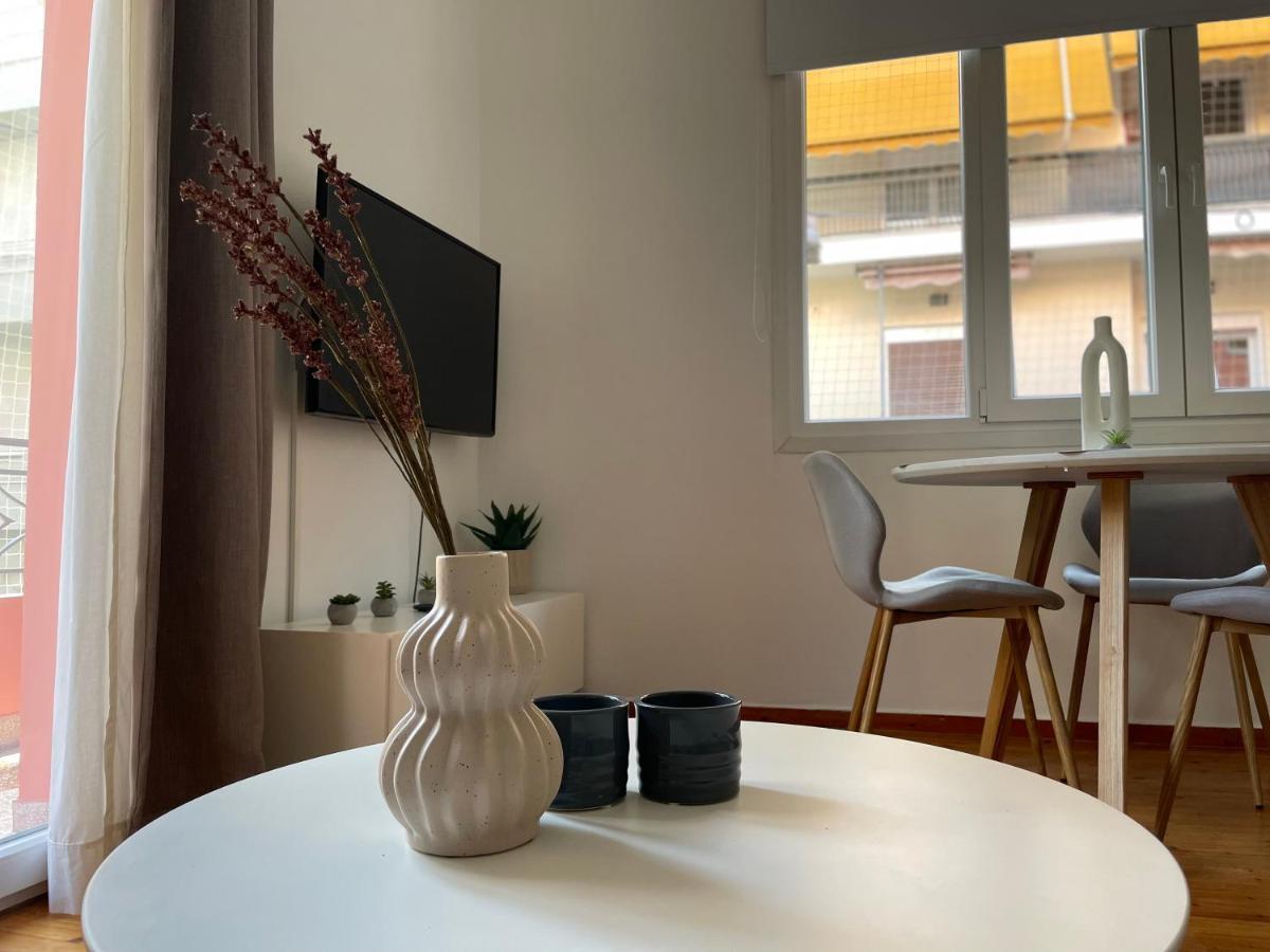 Daisy Apartment 15 Min To Acropolis Атина Екстериор снимка