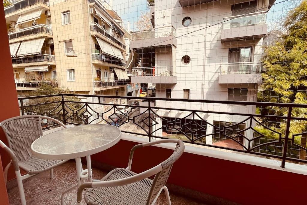 Daisy Apartment 15 Min To Acropolis Атина Екстериор снимка