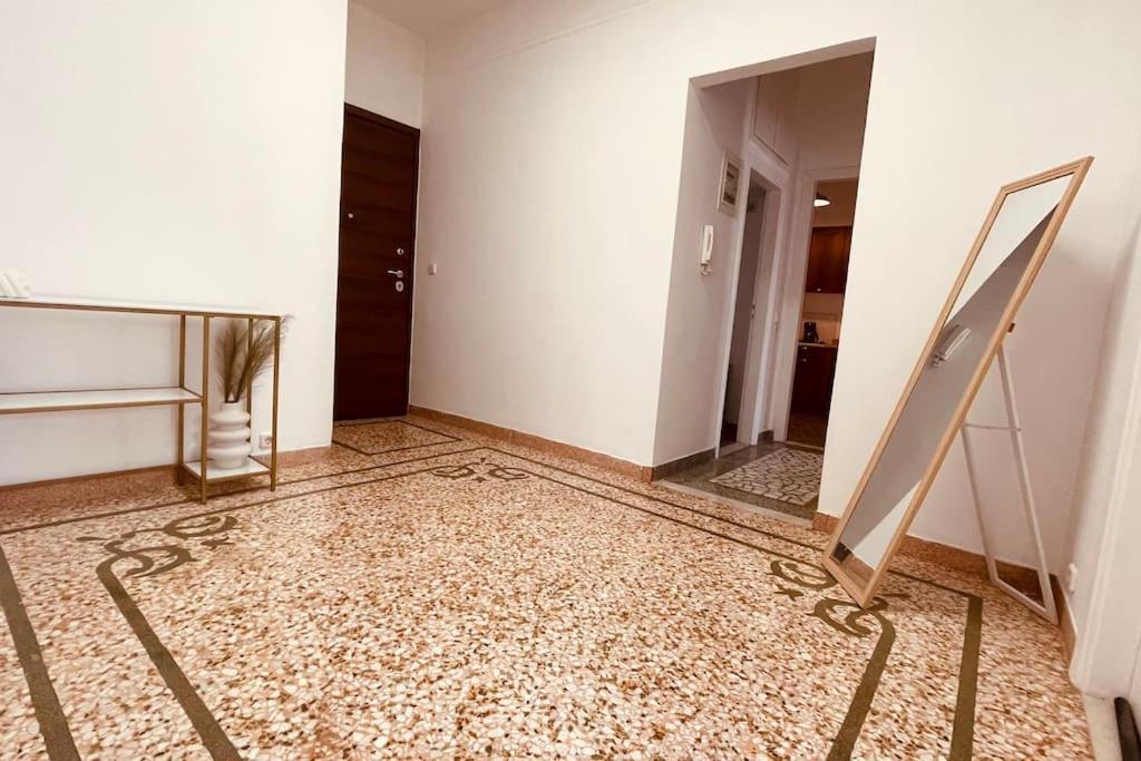 Daisy Apartment 15 Min To Acropolis Атина Екстериор снимка